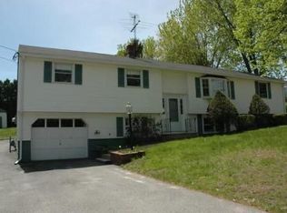 4 Hickory Ln, Methuen, MA 01844
