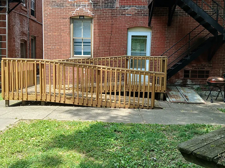 108 E Burnett Ave #2 — Photo 6