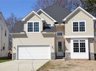420 Vineland Rd, Bay Village, OH 44140