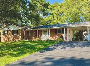 8803 Jackson Ave, Manassas, VA 20110