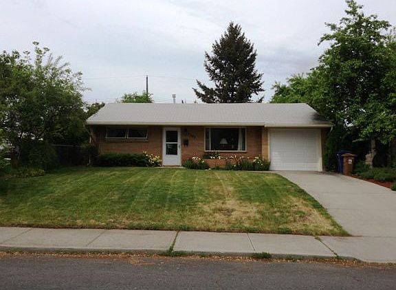 2nd image of 3503 E 32nd Ave