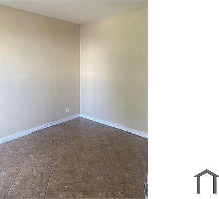 4th image of 831 SW 63rd Ter