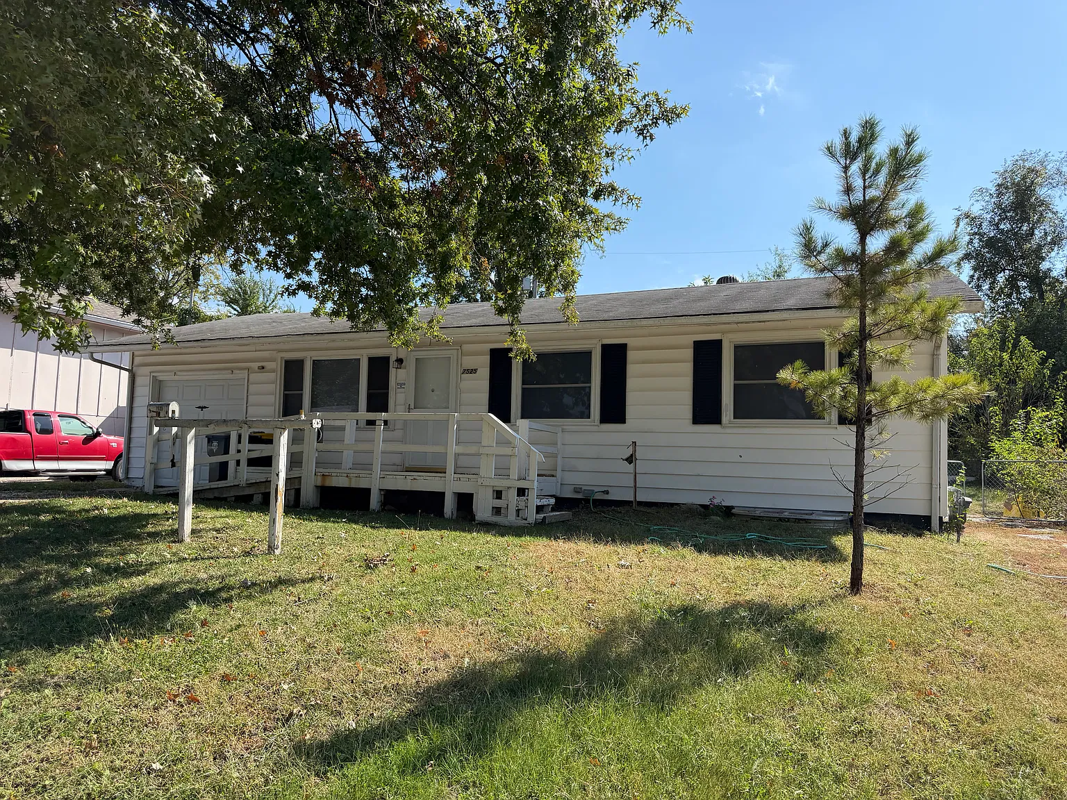 4 bed, 1500 sqft, $1,750 — Photo 2