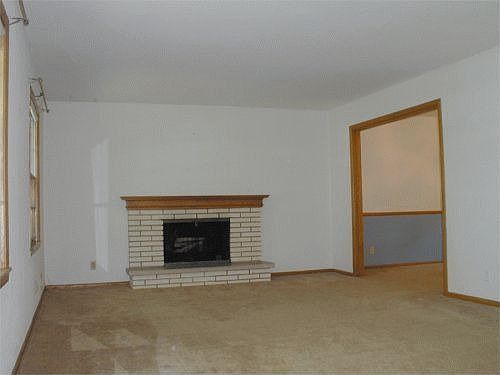 3rd image of 4748 Utah Ave N