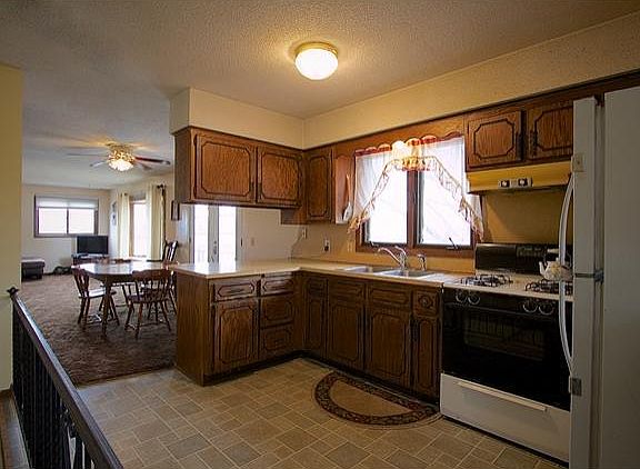 2nd image of 813 345th Ln NE