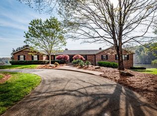 822 Fox Rd, Knoxville, TN 37922