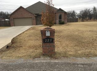 223 NE Road Runner Dr, Fletcher, OK 73541