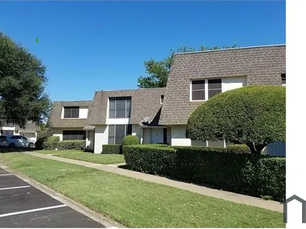 1760 Belshire Ct, Fort Worth, TX 76140