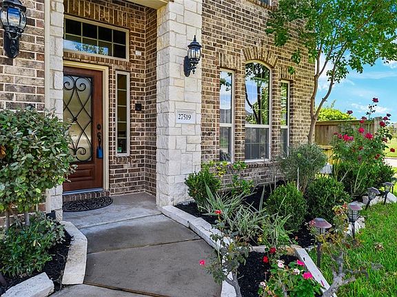 4th image of 27519 Frazier Rock Ct