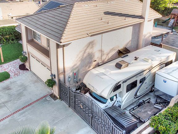 2nd image of 28615 Lapine Ave