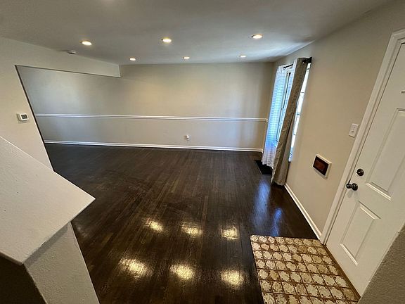 5th image of 1362 Wentworth Ave