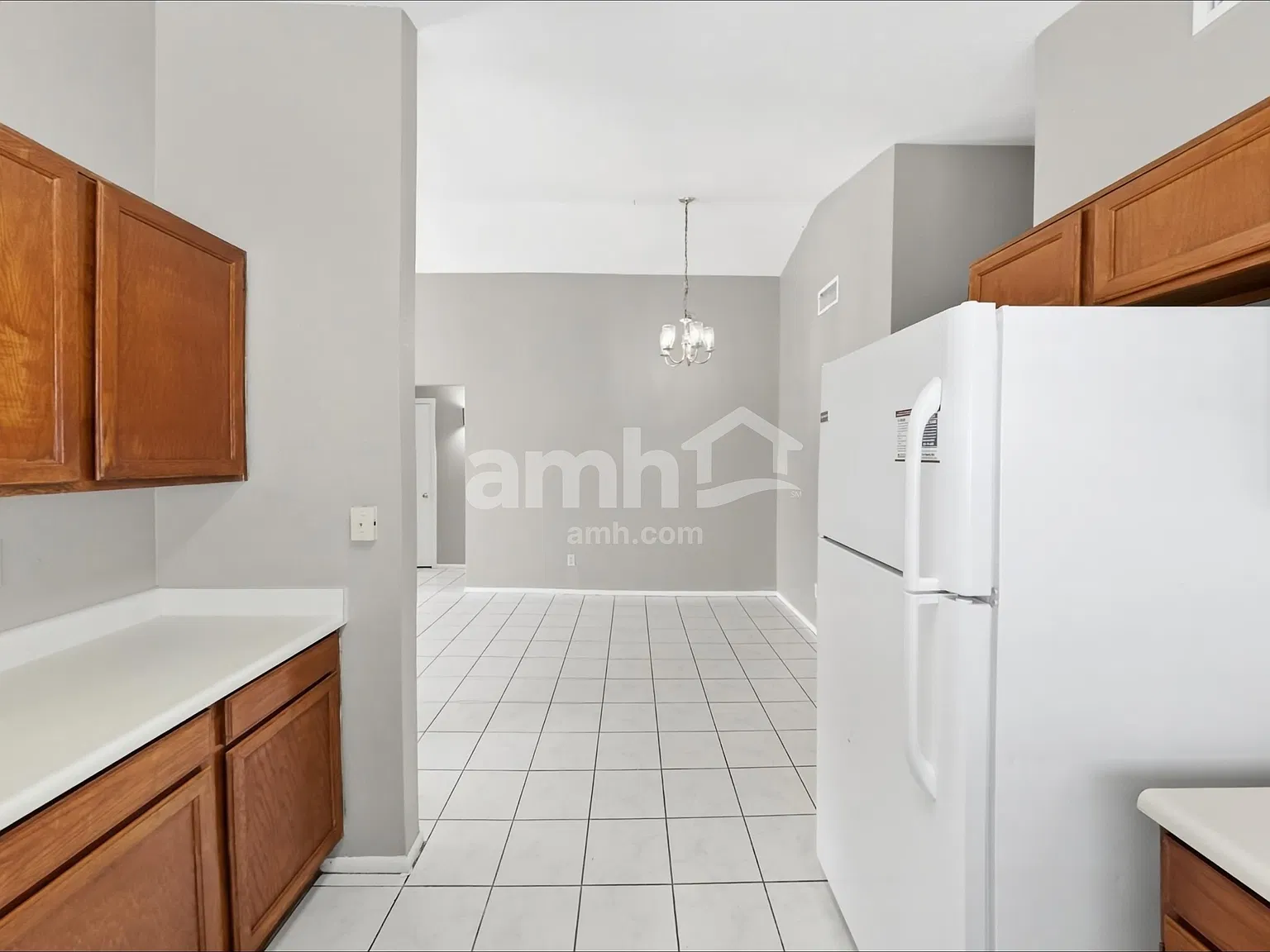 3 bed, 2.0 bath, 1193 sqft, $1,800 — Photo 4