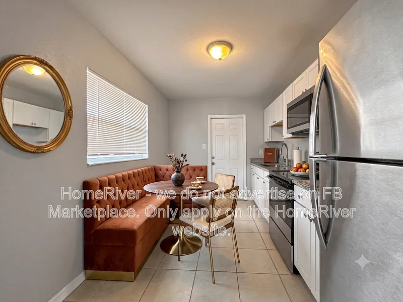 2 bed, 2.0 bath, 900 sqft, $1,690 — Photo 3