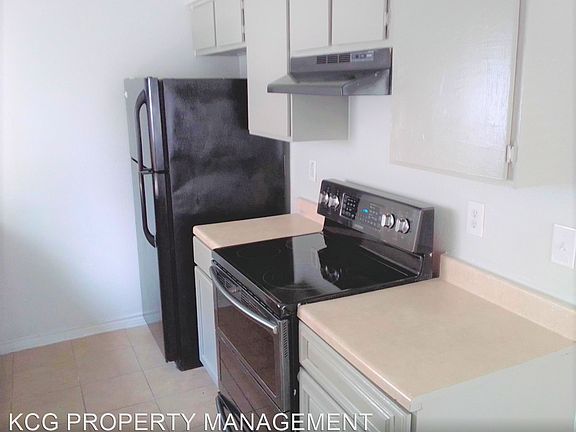 2nd image of 1007 Gunnison St APT A