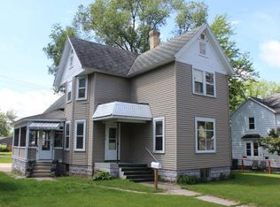 614 W Cook St, Portage, WI 53901