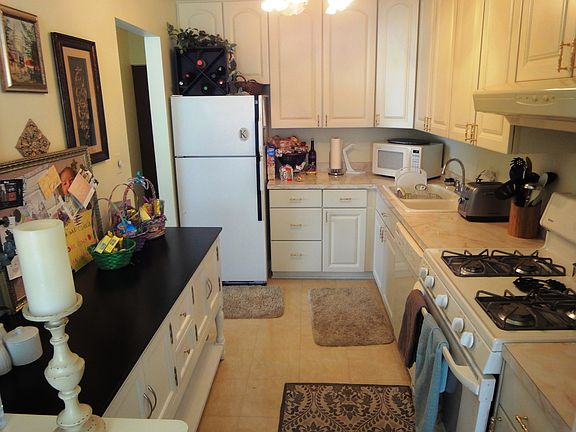 4th image of 400 Stevenson Pl #400