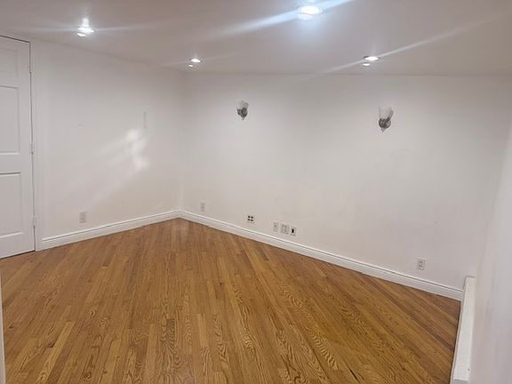 3rd image of 6021 Madison St