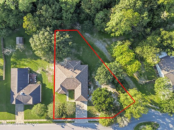 2nd image of 23 Lakeview Dr