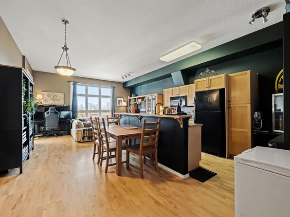 10407 122nd St NW #324, Edmonton, AB T5N 4B8