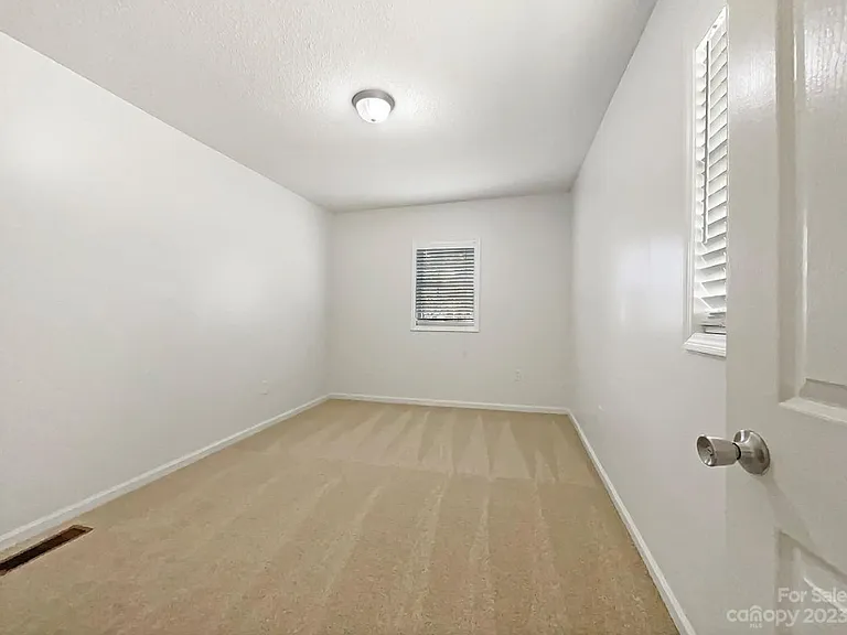 404 Morgan St — Photo 14