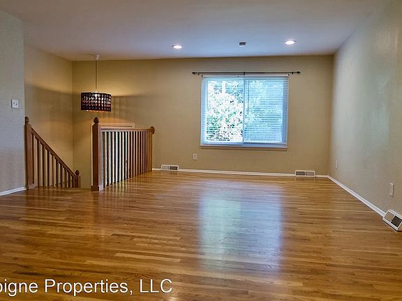 4th image of 1007 W 75th St