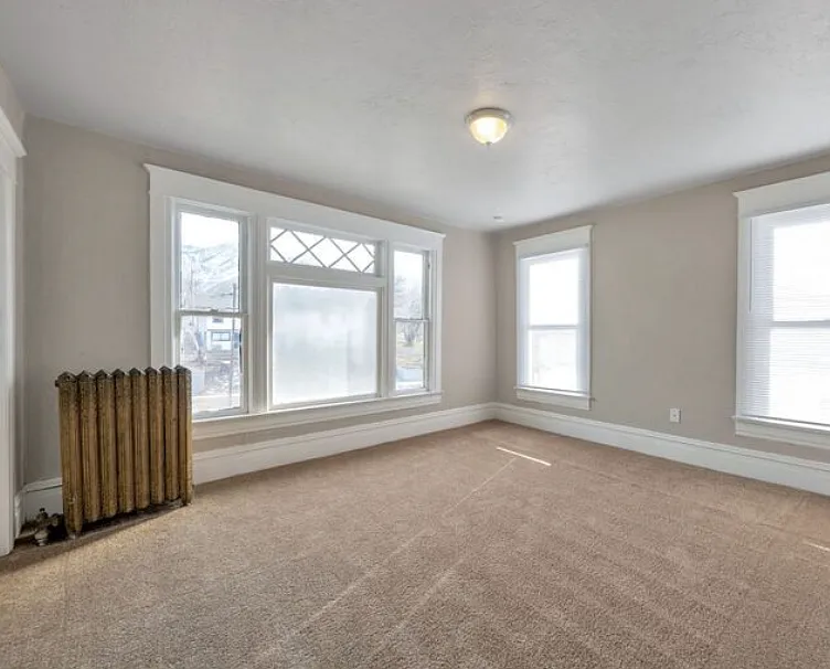 Building Photo - 2547 Adams Ave #4