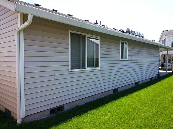 4th image of 216 Blue Jay Ct