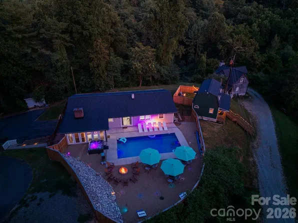 12-20 Collins Mountain Dr, Asheville, NC 28804