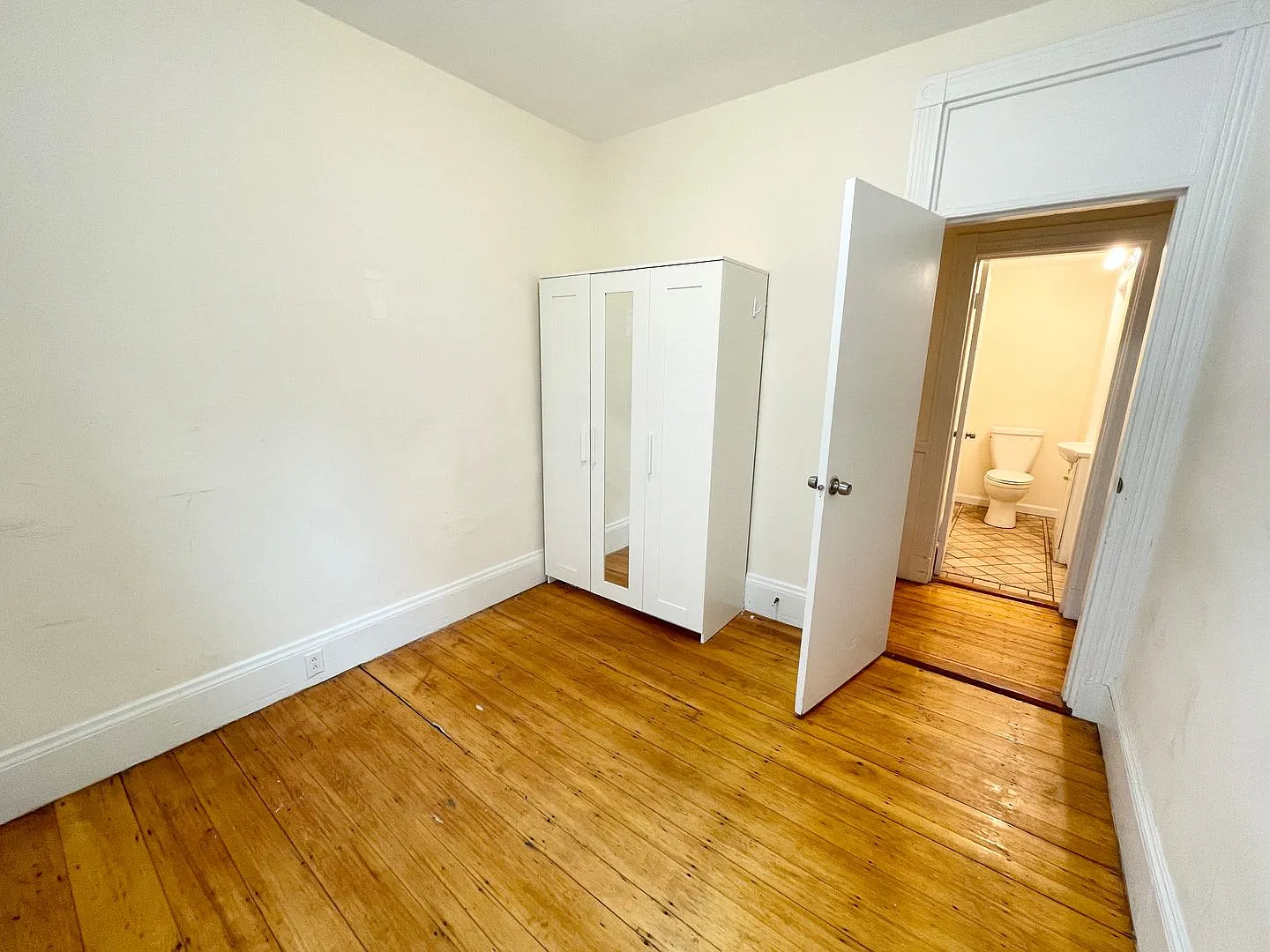 Mission Hill 3 Bed Great Value No Fee 9/1 — Photo 2