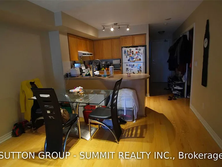17 Barberry Pl #1011 — Photo 3