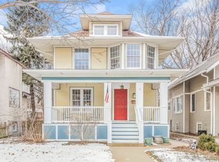 821 Clinton Ave, Oak Park, IL 60304