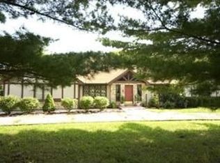 8709 Nebo Hills Rd, Liberty, MO 64068