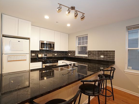 5th image of 1103 N Crosby St #A
