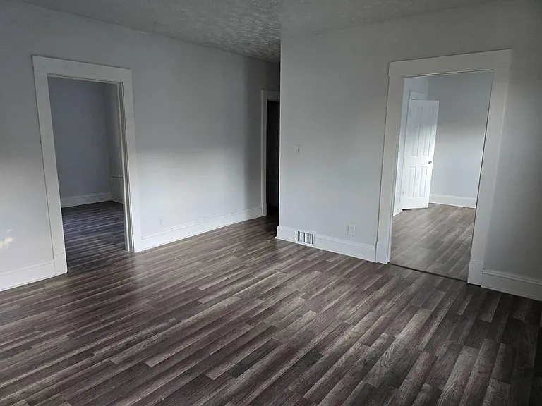 8323 Medina Ave — Photo 2