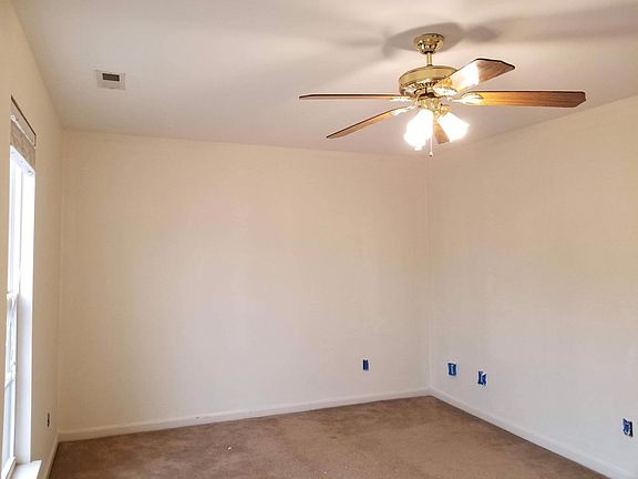 5th image of 9721 Blossom Hill Dr