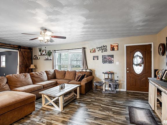 5th image of 602 Lexington St