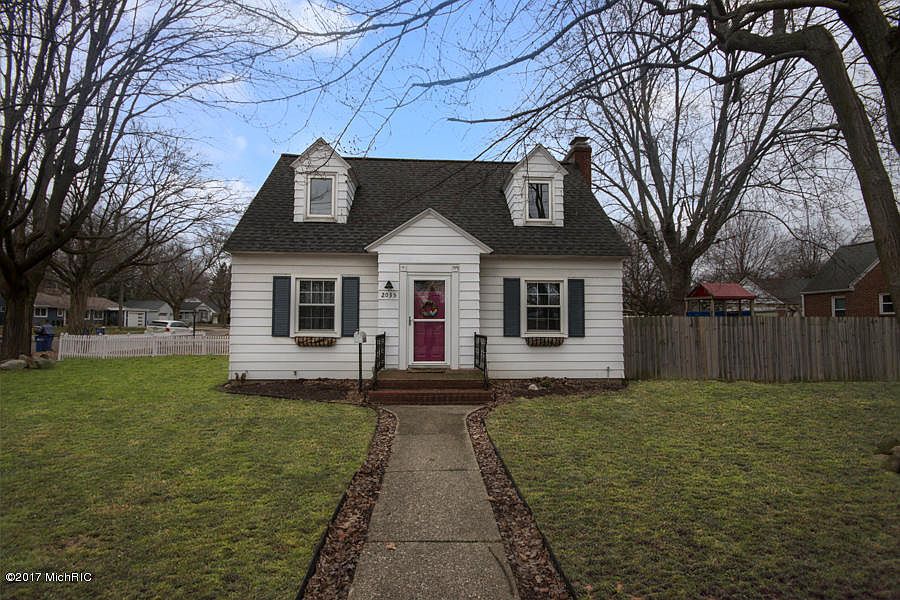 1st image of 2035 Burton St SE