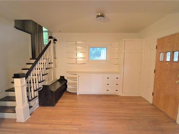 4th image of 1608 Woodland Blvd