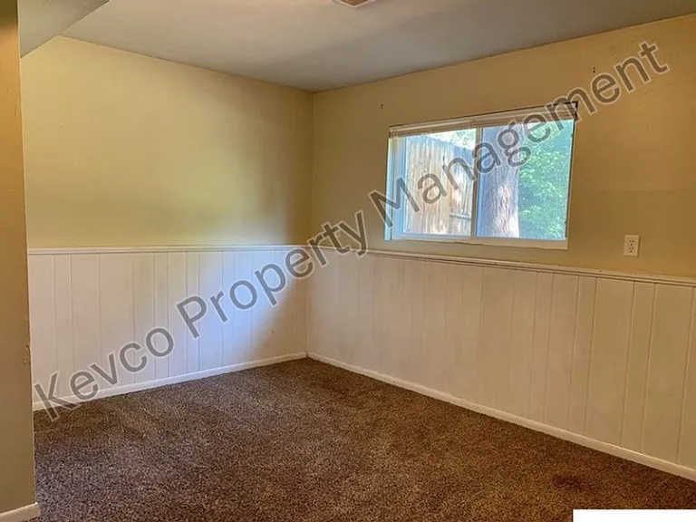 2506 Timber Ct — Photo 12