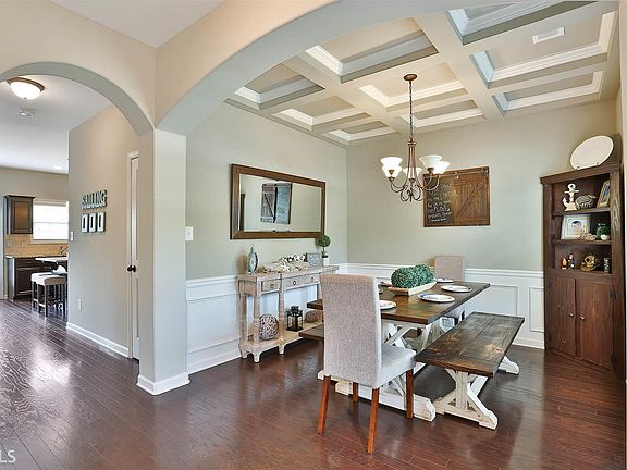 3rd image of 6 Somerset Ln #161
