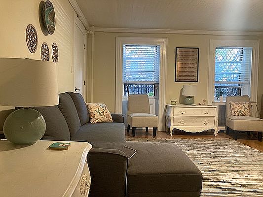 4th image of 352 Carlton Ave #1