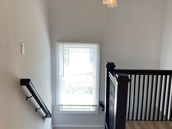 5th image of 41 Lincoln Ave #2