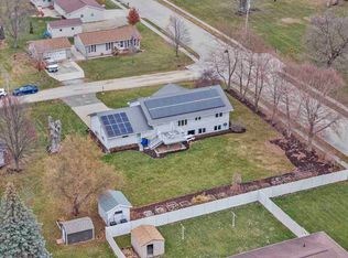 405 E 14th St, Washington, IA 52353