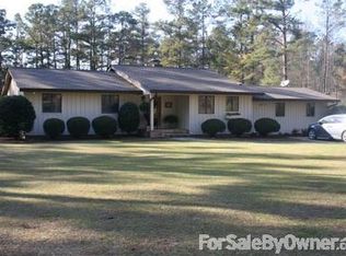 5 Club Forest Dr, Tennille, GA 31089