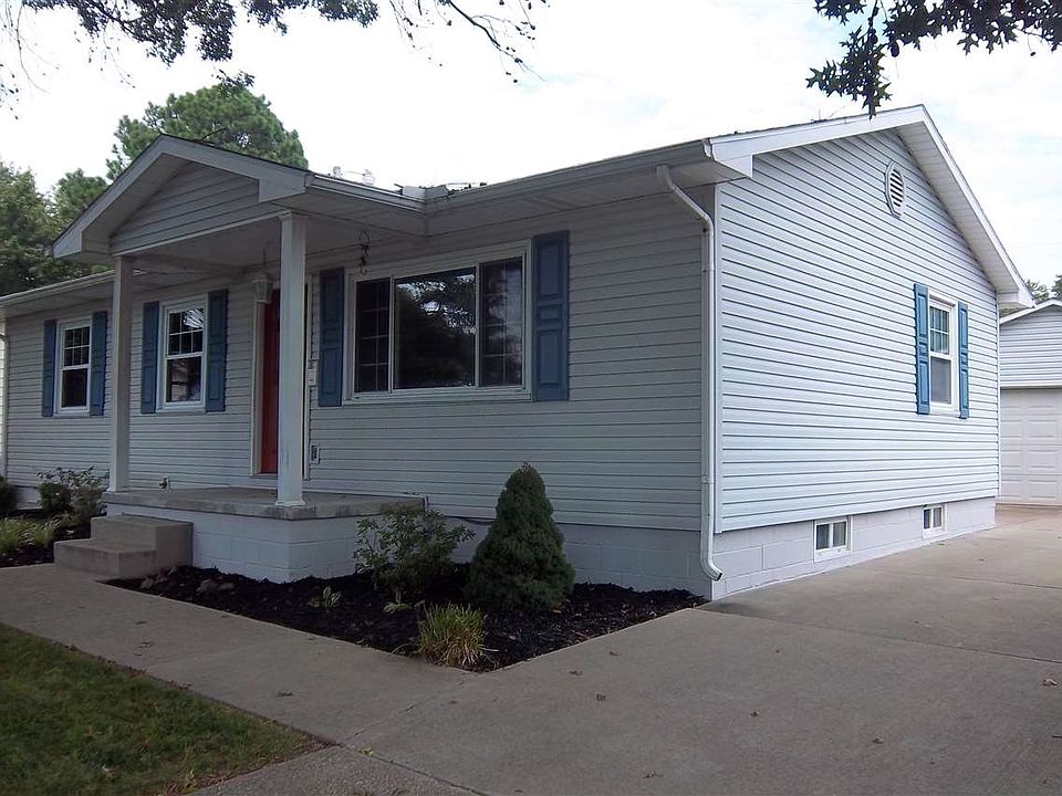 Welcome to 4419 Kensington Ave. 47710  2 Bed 1 bath