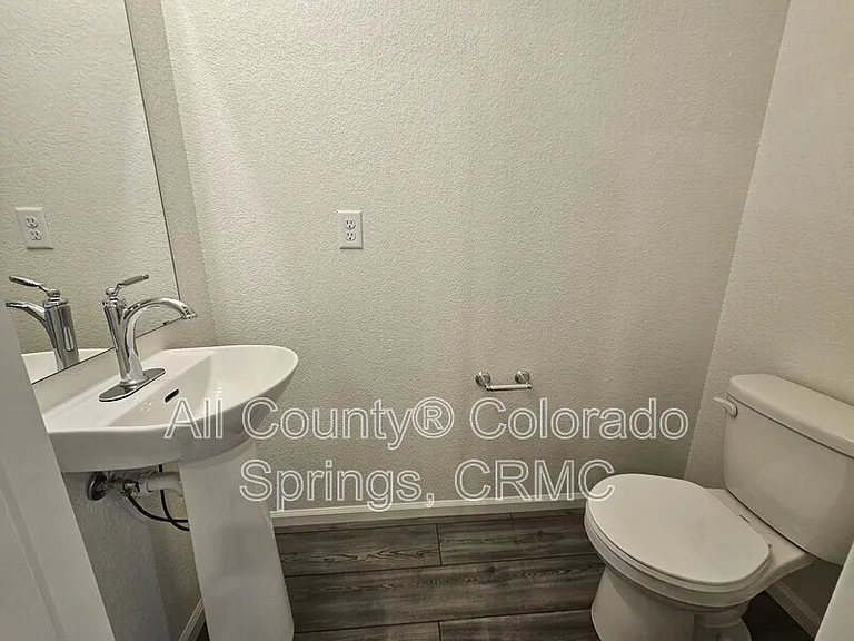 9256 Lytle Grv — Photo 6