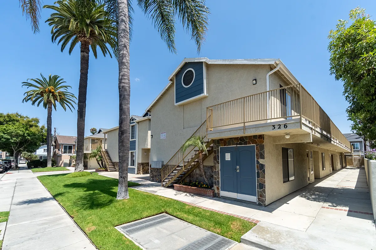 Building Photo - Claudina Apartments