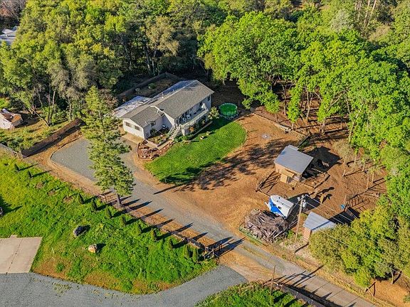 2nd image of 18835 Hilltop Rd