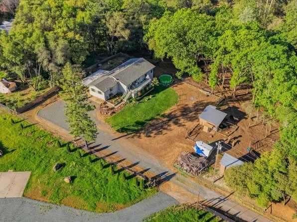 18835 Hilltop Rd, Penn Valley, CA 95946