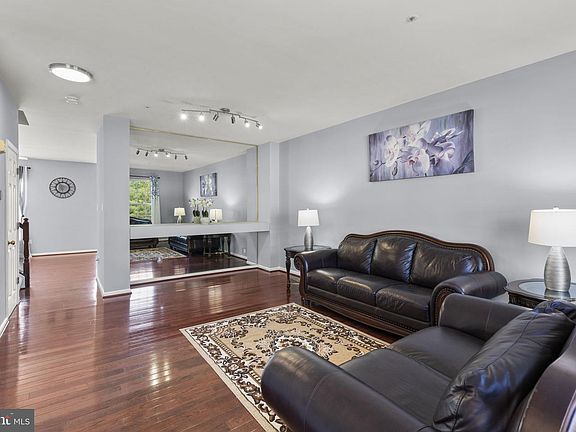 2nd image of 8746 Stonehouse Dr